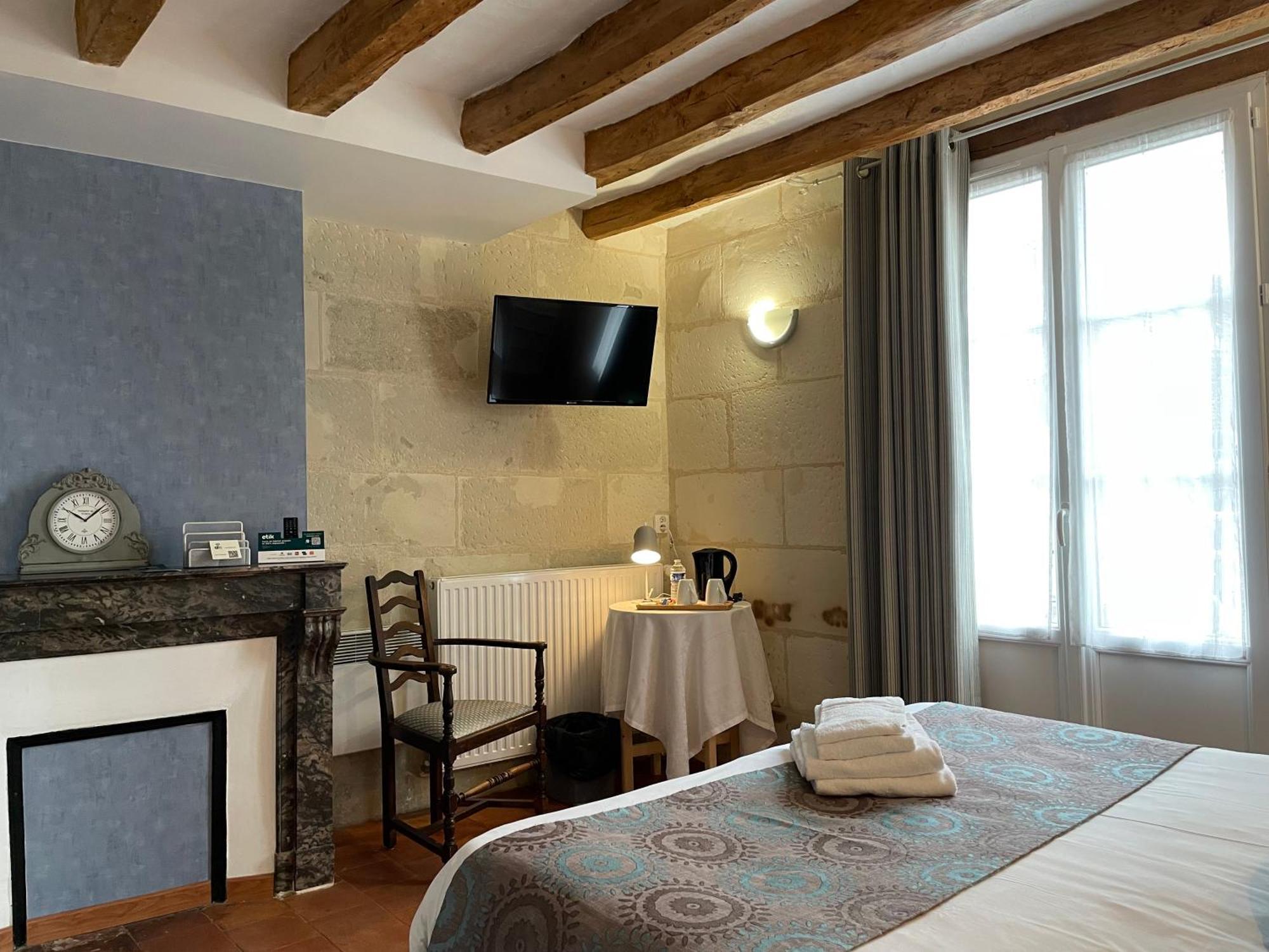 Logis Auberge Le Colombien - Hotel Et Restaurant 빌랑드리 외부 사진