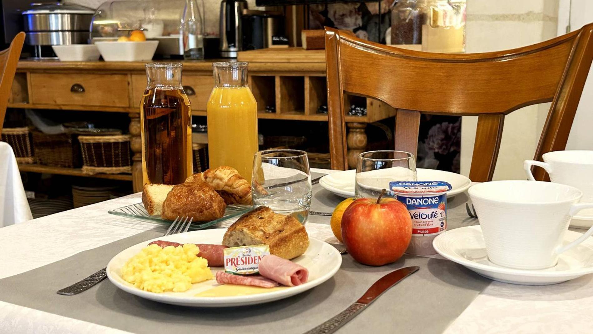 Logis Auberge Le Colombien - Hotel Et Restaurant 빌랑드리 외부 사진