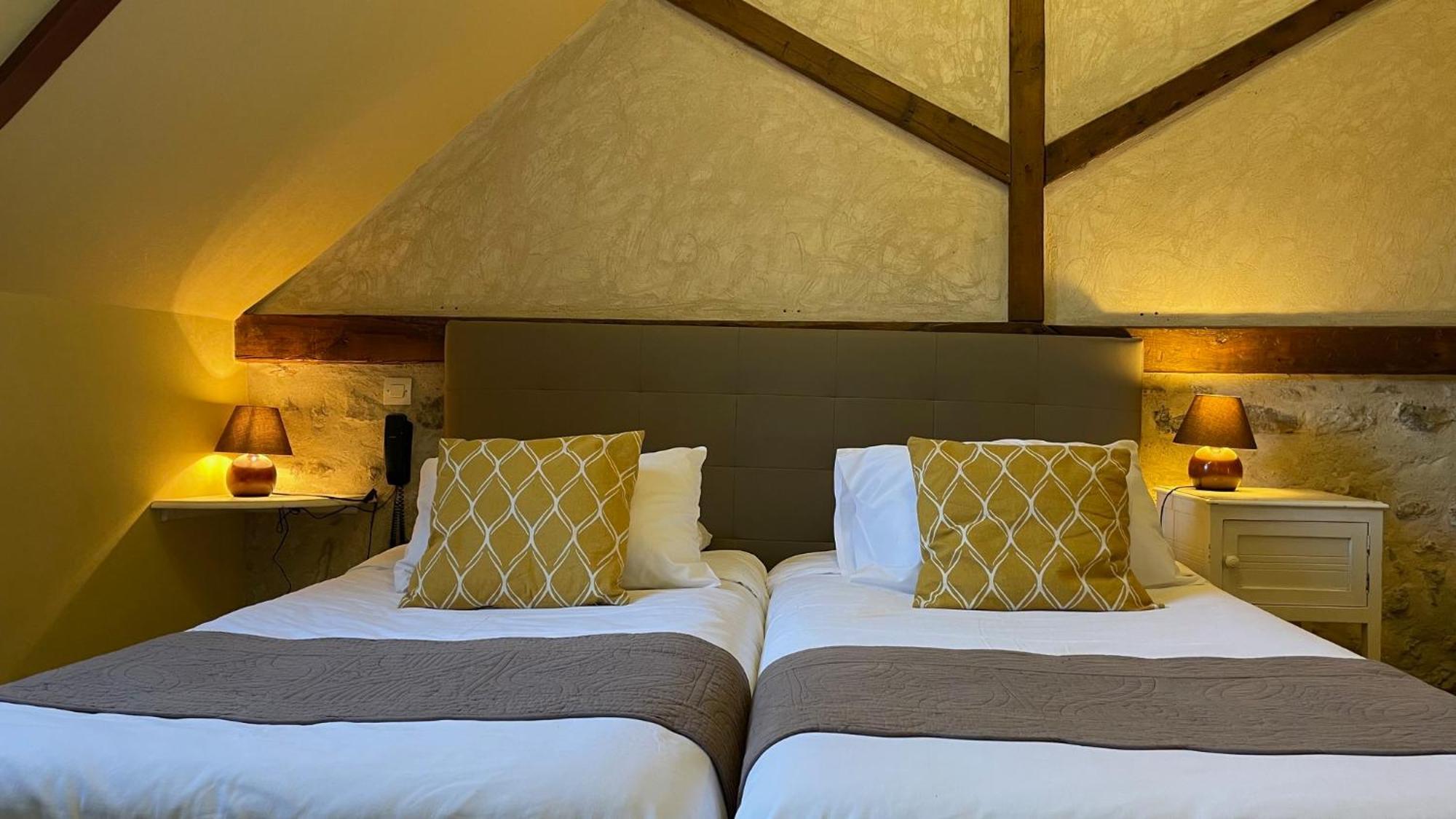 Logis Auberge Le Colombien - Hotel Et Restaurant 빌랑드리 외부 사진