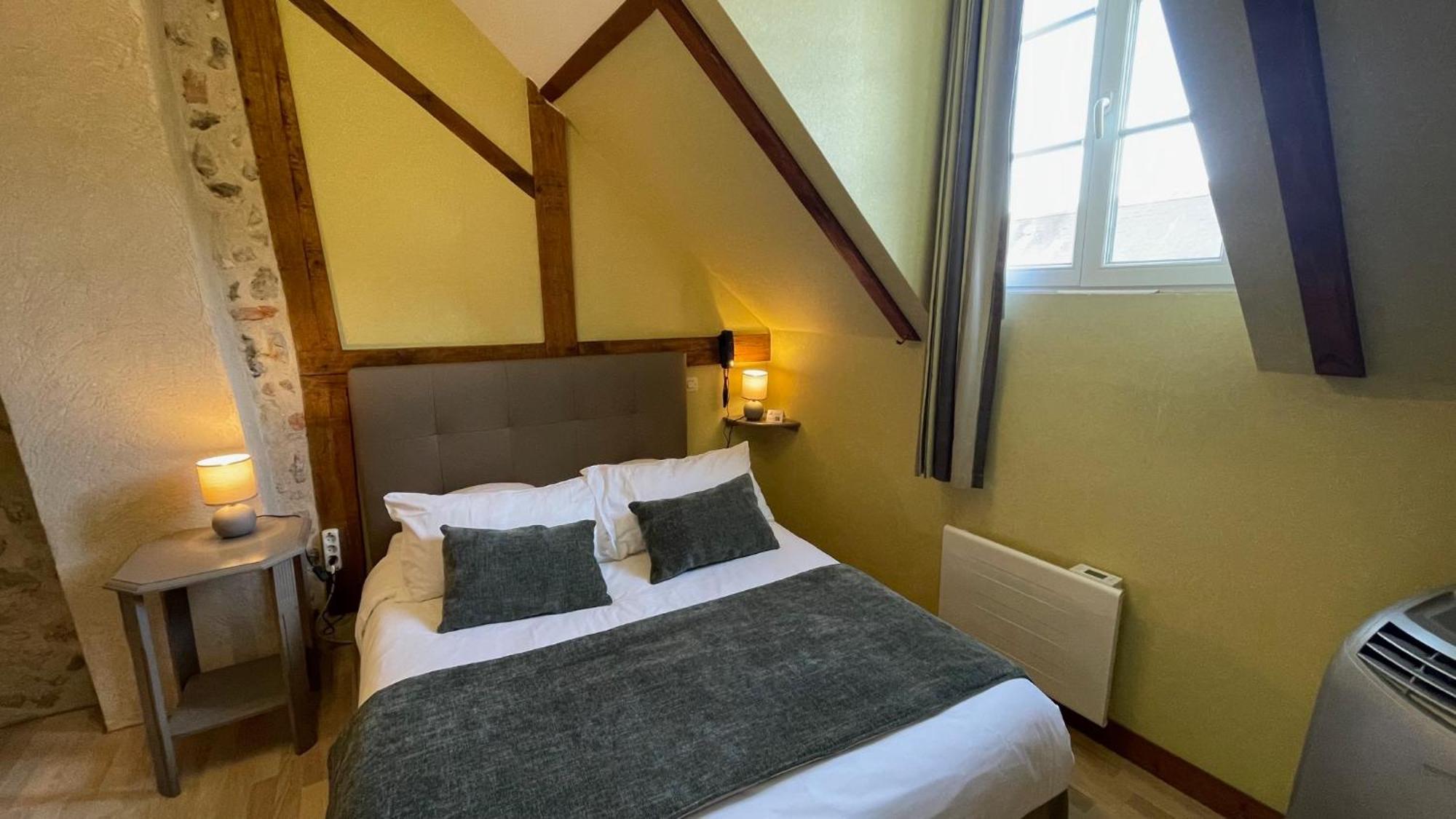 Logis Auberge Le Colombien - Hotel Et Restaurant 빌랑드리 외부 사진
