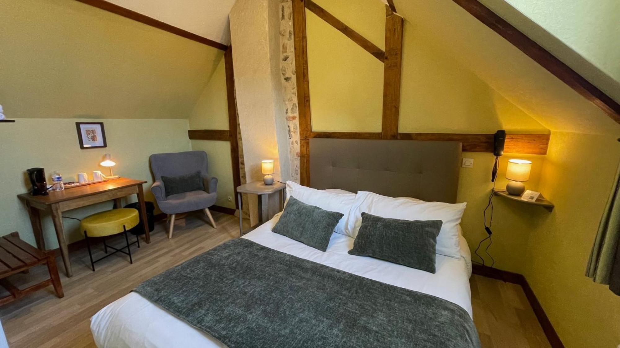 Logis Auberge Le Colombien - Hotel Et Restaurant 빌랑드리 외부 사진