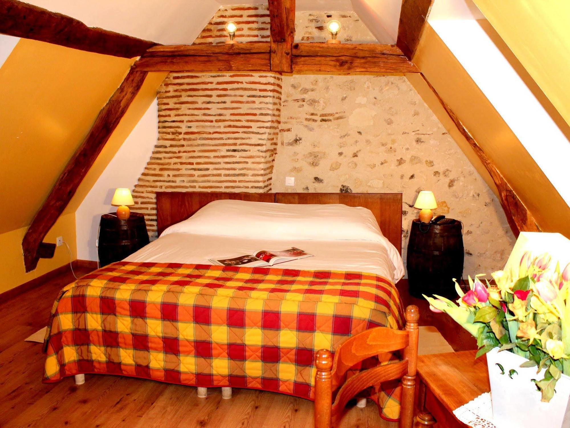 Logis Auberge Le Colombien - Hotel Et Restaurant 빌랑드리 외부 사진