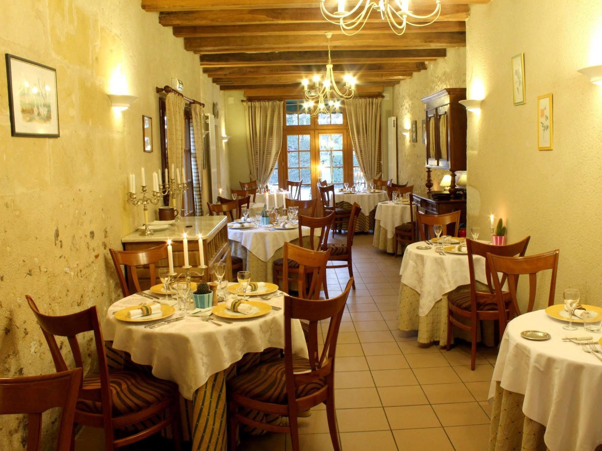 Logis Auberge Le Colombien - Hotel Et Restaurant 빌랑드리 외부 사진